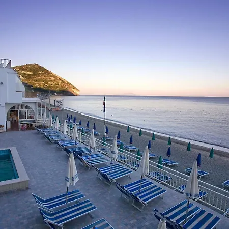 Hotel Vittorio Barano dʼIschia