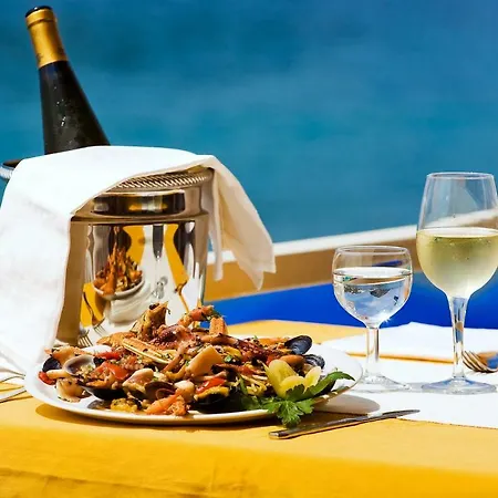 Vittorio 3* Barano dʼIschia